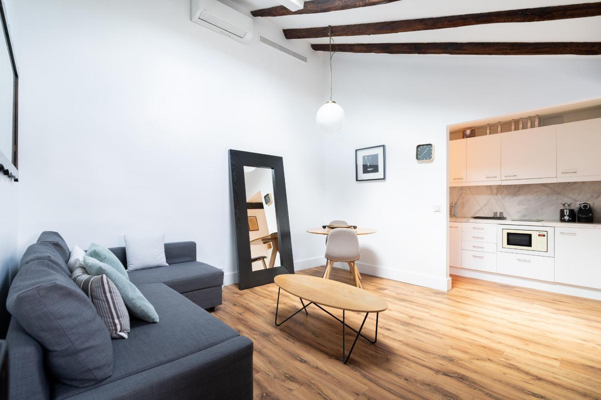 Apartamento En Alonso Martinez Alquiler Temporal Madrid Exterior photo